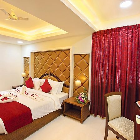 Отель Joyees Residency Коттаям Экстерьер фото
