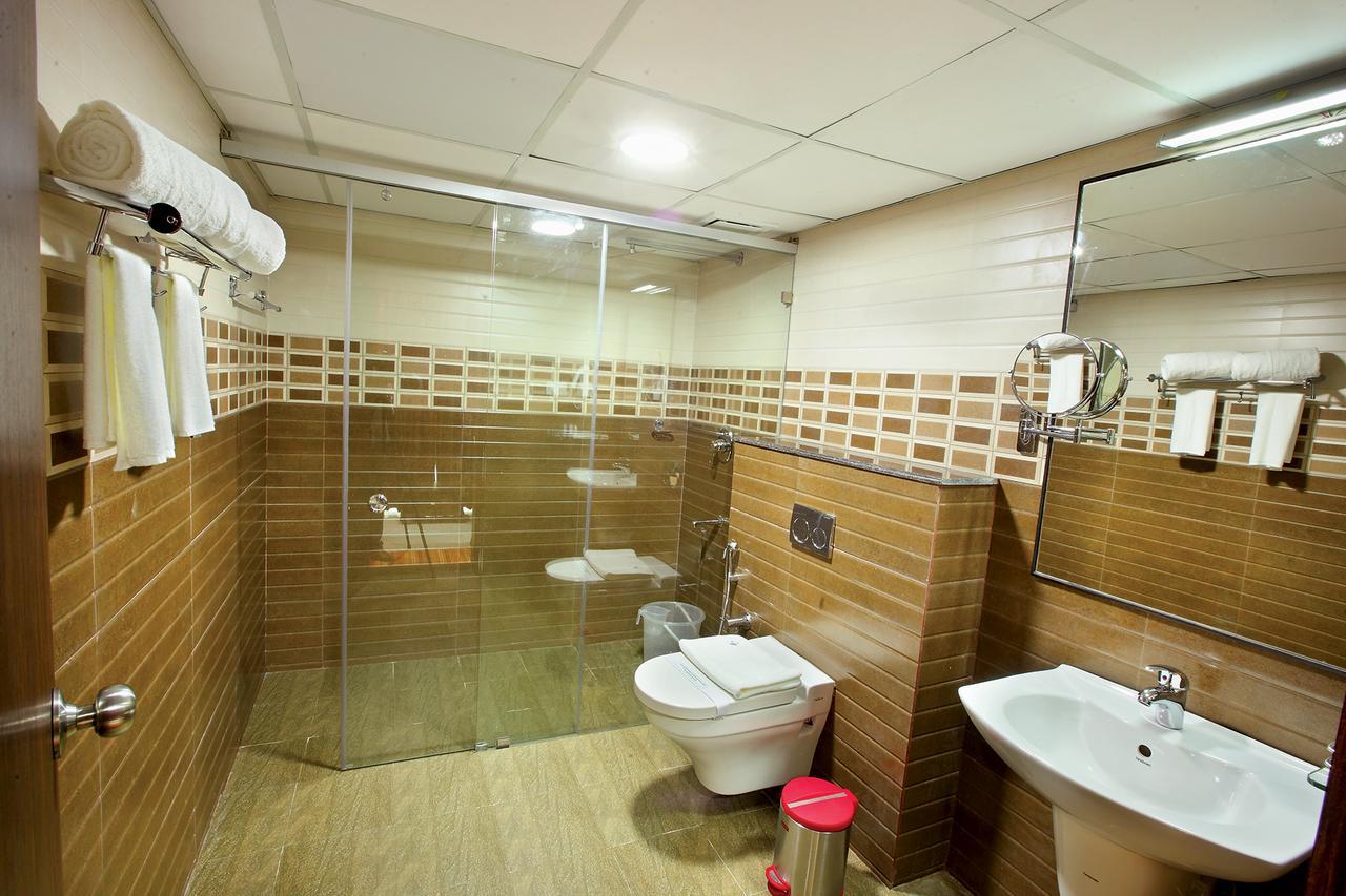 Отель Joyees Residency Коттаям Экстерьер фото